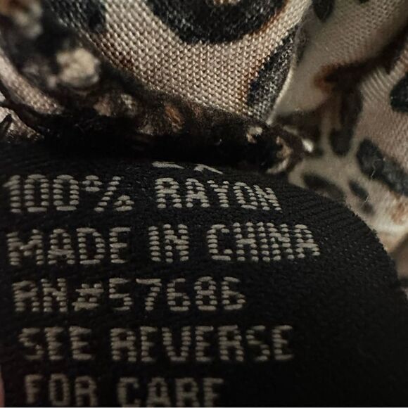 Louise Paris size 2XL animal print jumpsuit - Picture 6 of 6